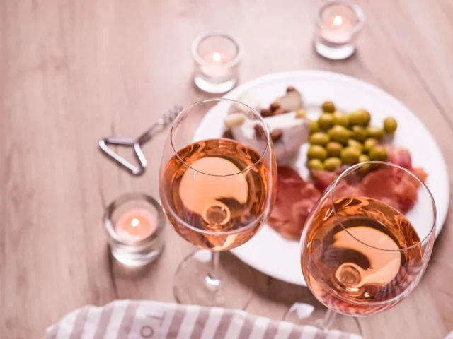 Maridagem Perfeita: Como Harmonizar Vinho Rosé e Comida